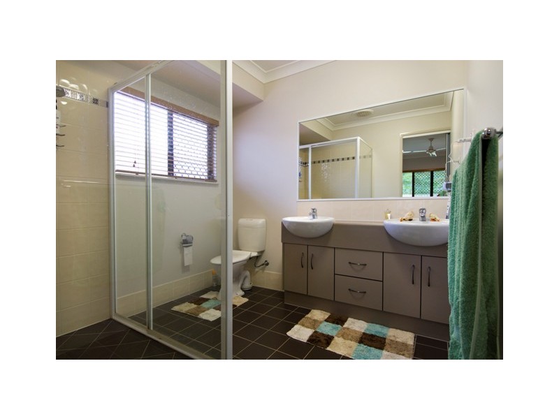 Bentley Park QLD 4869