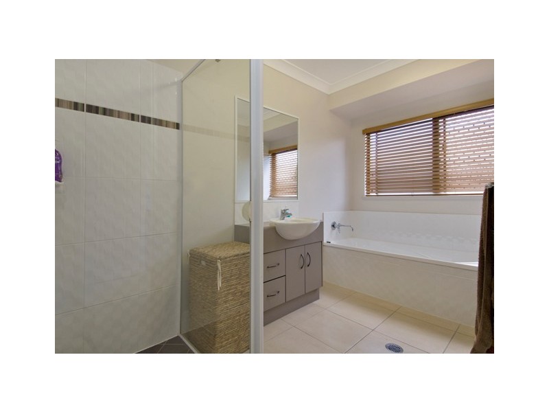 Bentley Park QLD 4869