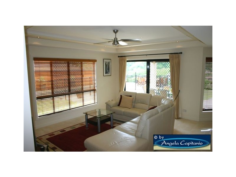 17 East Parkridge Drive, Brinsmead QLD 4870