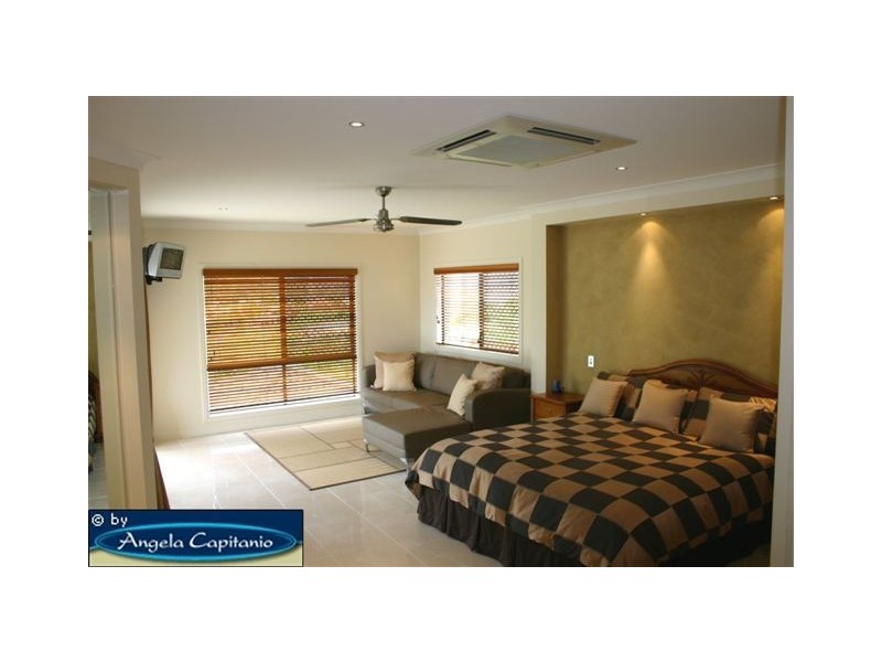 17 East Parkridge Drive, Brinsmead QLD 4870