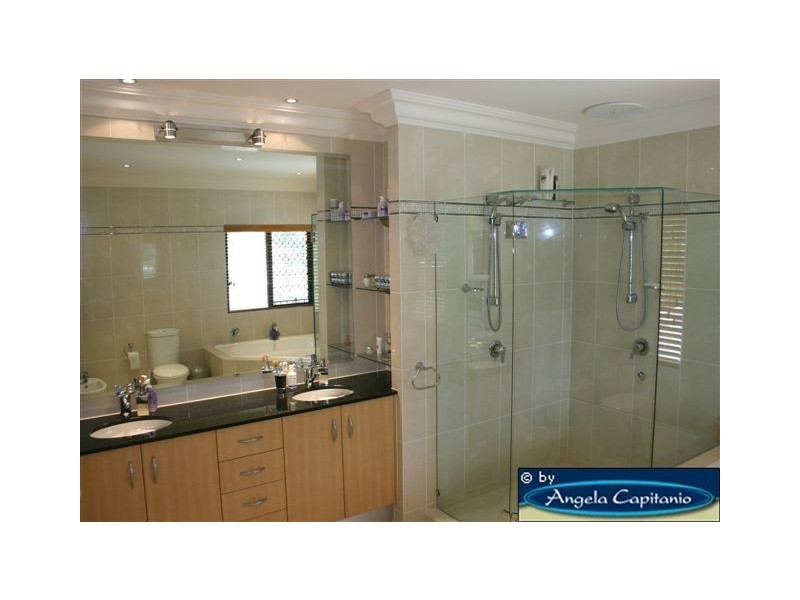 17 East Parkridge Drive, Brinsmead QLD 4870
