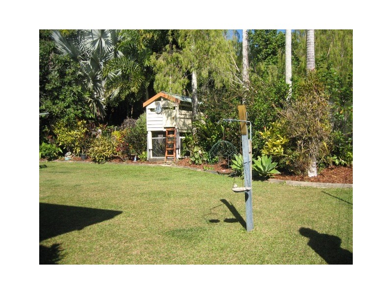 5 Carnation Drive, Mooroobool QLD 4870