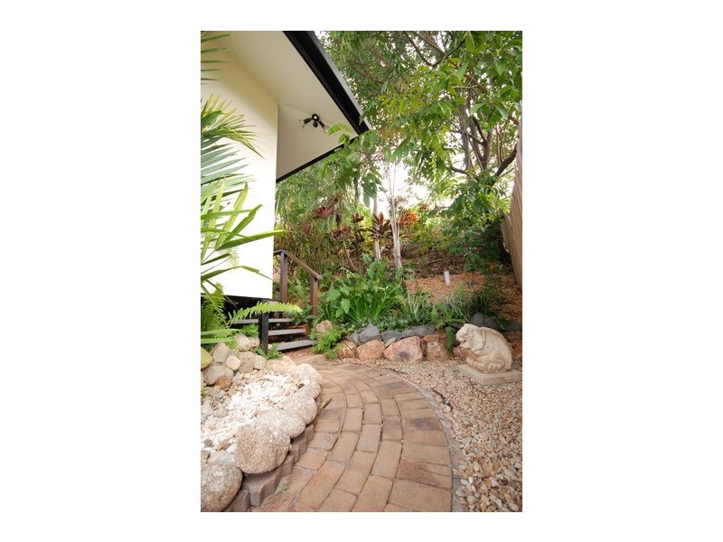 24 Bena Street, Smithfield QLD 4878