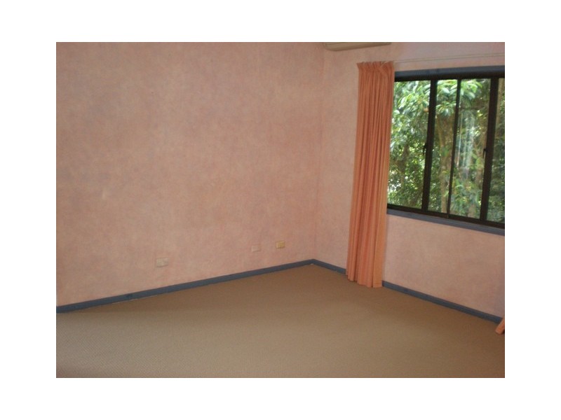 7 Crest Close, Bayview Heights QLD 4868