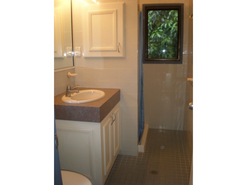 7 Crest Close, Bayview Heights QLD 4868