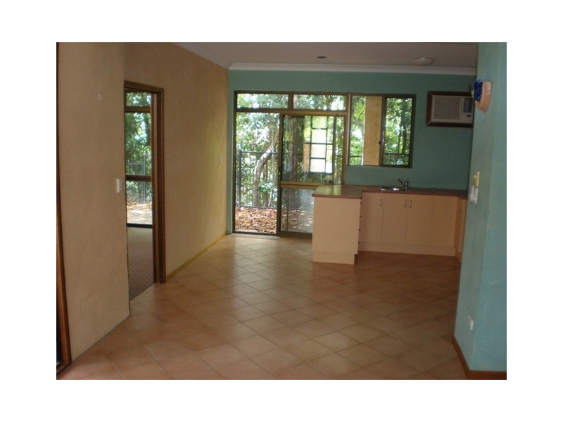 7 Crest Close, Bayview Heights QLD 4868