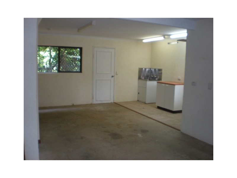 7 Crest Close, Bayview Heights QLD 4868