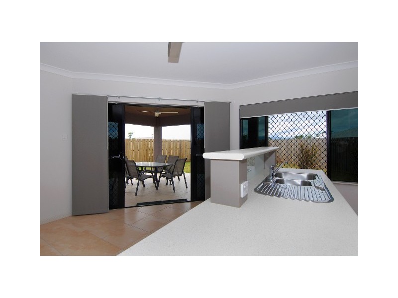 4 Turon Close, Bentley Park QLD 4869
