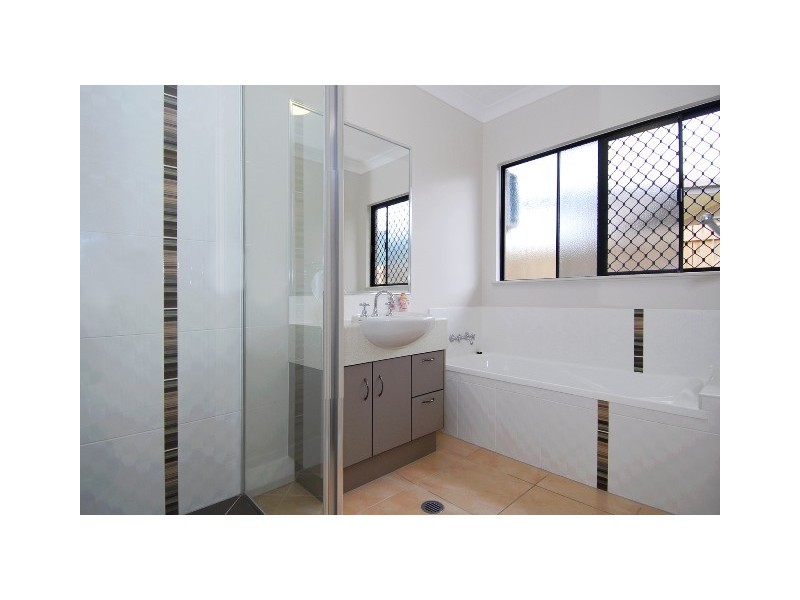 4 Turon Close, Bentley Park QLD 4869