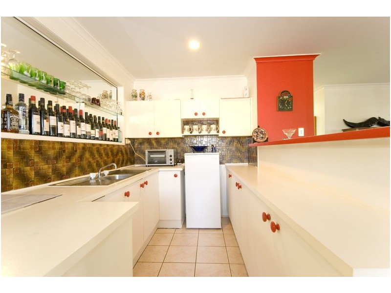 17 Carnation Drive, Mooroobool QLD 4870