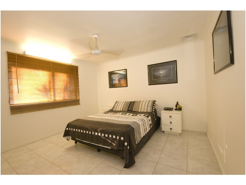 17 Carnation Drive, Mooroobool QLD 4870