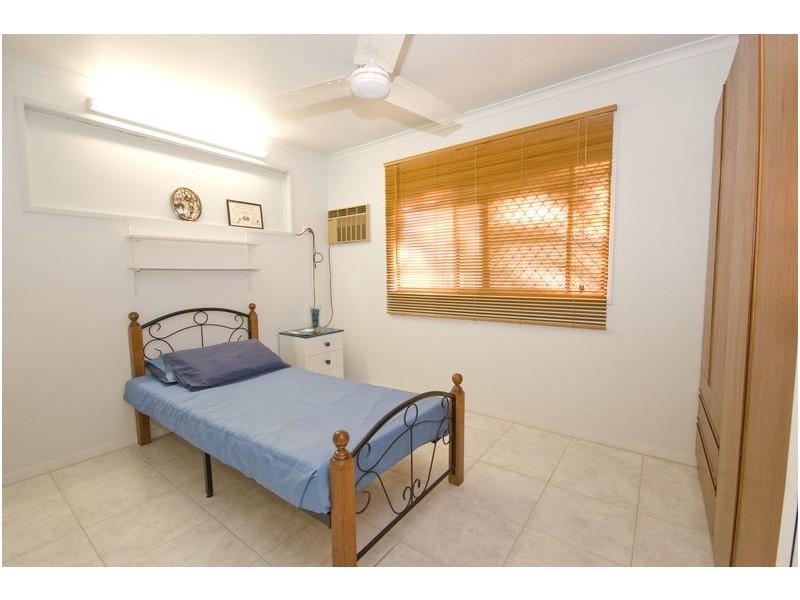 17 Carnation Drive, Mooroobool QLD 4870