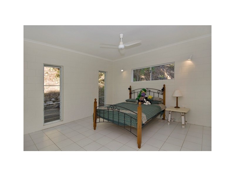 2266 Pine Creek Road, Cairns QLD 4870