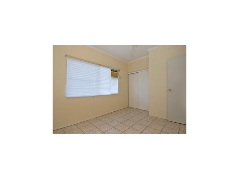 10/11 Brown Street, Woree QLD 4868