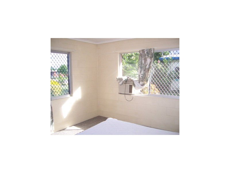 Westcourt QLD 4870