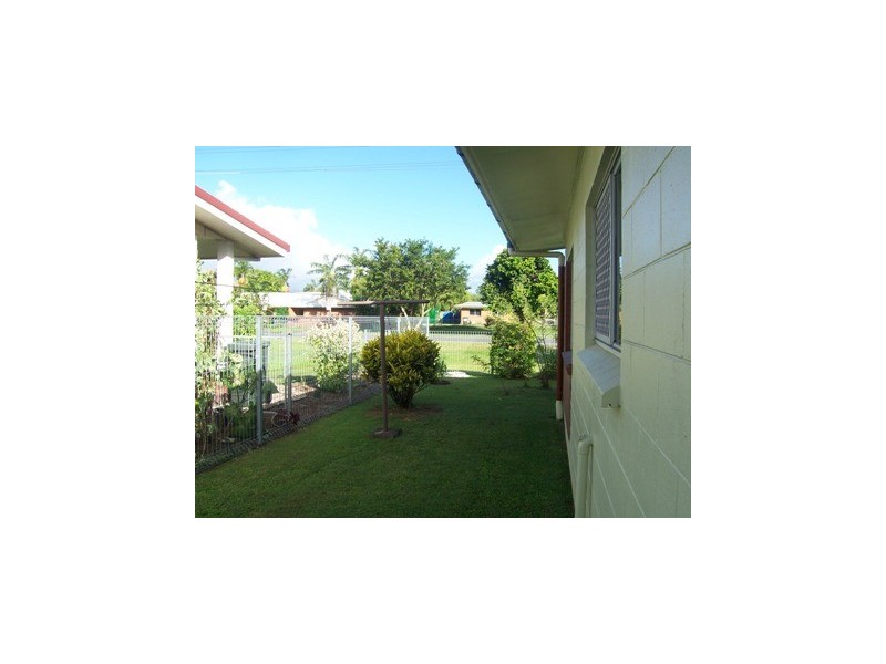 Westcourt QLD 4870