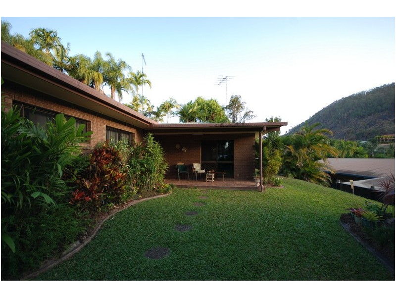 13 Sandpiper Court, Bayview Heights QLD 4868