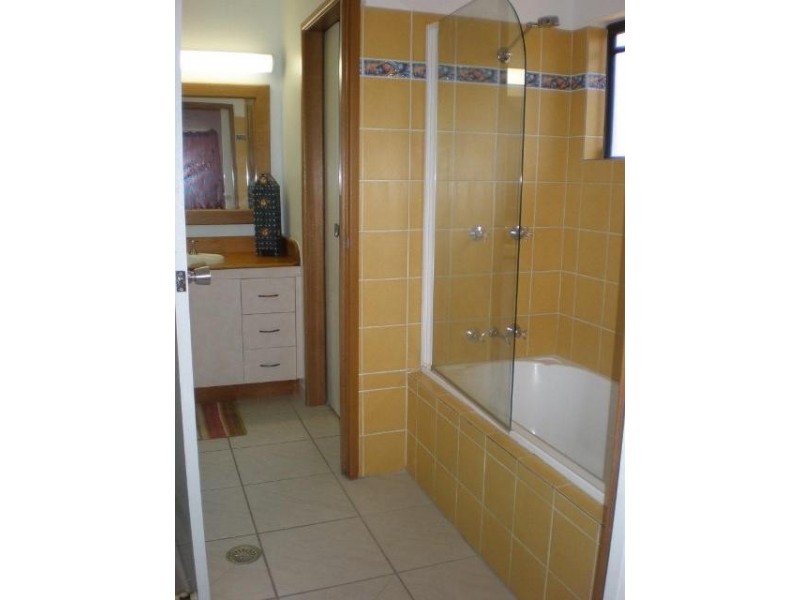 26  Duyfken Street, Bentley Park QLD 4869