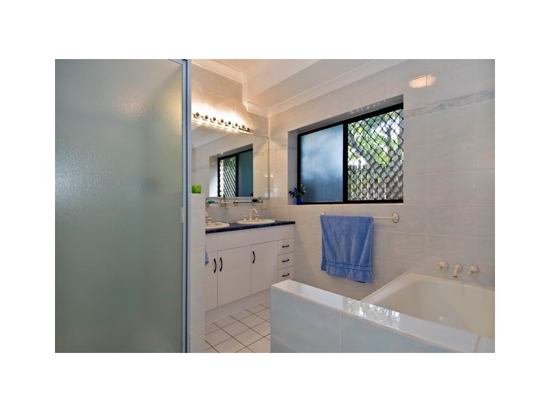11  Toona Terrace, Redlynch QLD 4870