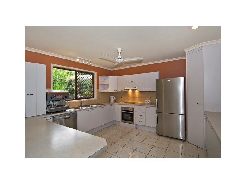 38 Eugenia Crescent, Redlynch QLD 4870