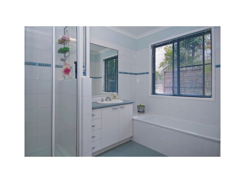 38 Eugenia Crescent, Redlynch QLD 4870