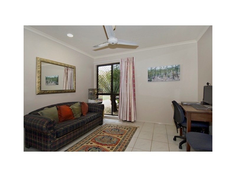 38 Eugenia Crescent, Redlynch QLD 4870