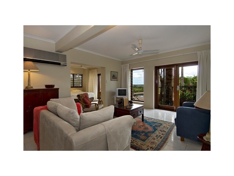 38 Eugenia Crescent, Redlynch QLD 4870