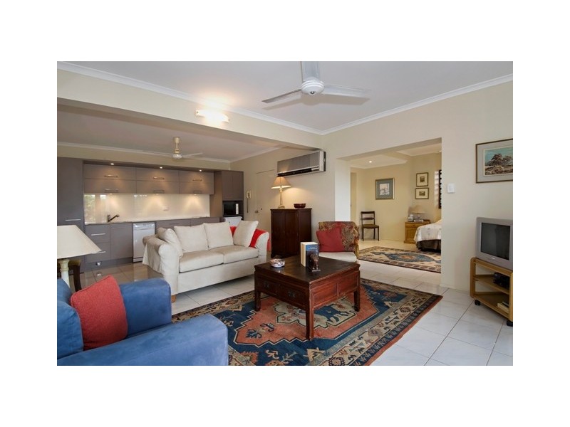 38 Eugenia Crescent, Redlynch QLD 4870