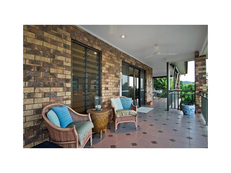 38 Eugenia Crescent, Redlynch QLD 4870