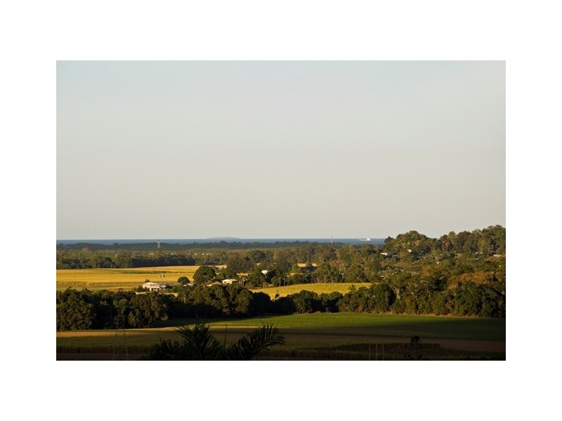 38 Eugenia Crescent, Redlynch QLD 4870