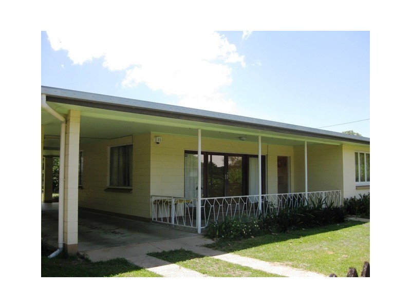 Manunda QLD 4870