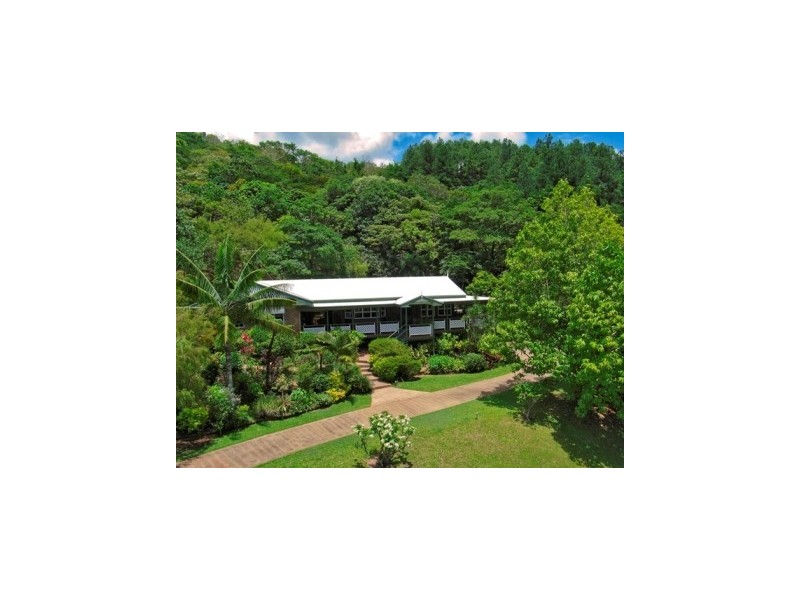 101 Harvey Road, Redlynch QLD 4870