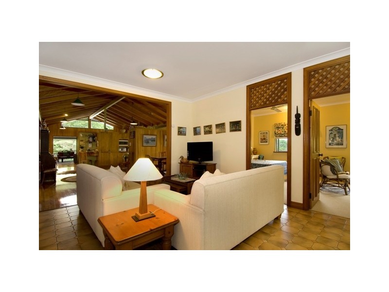 101 Harvey Road, Redlynch QLD 4870