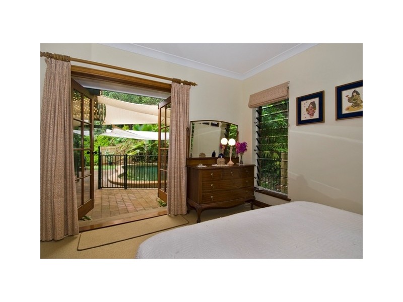 101 Harvey Road, Redlynch QLD 4870