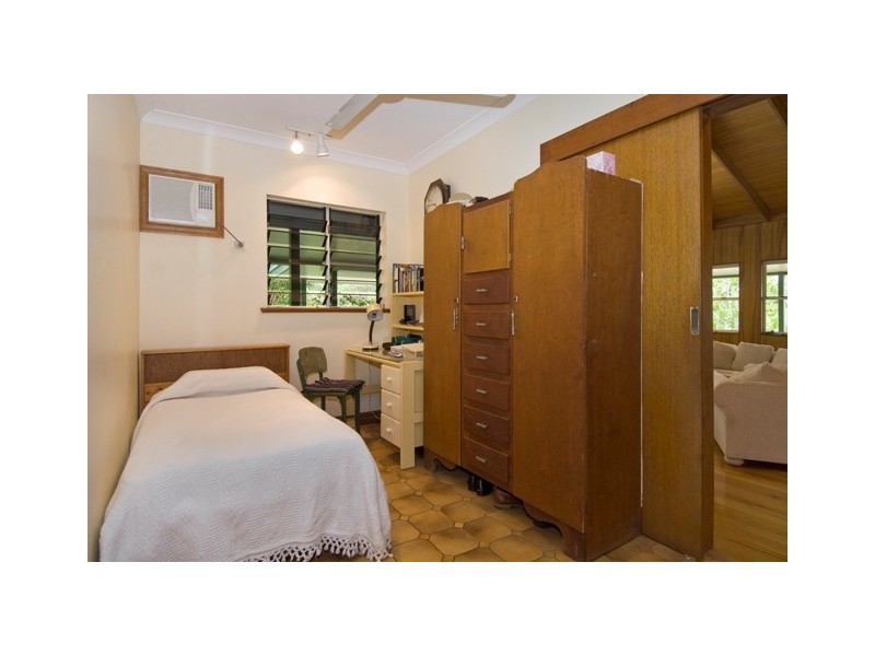 101 Harvey Road, Redlynch QLD 4870