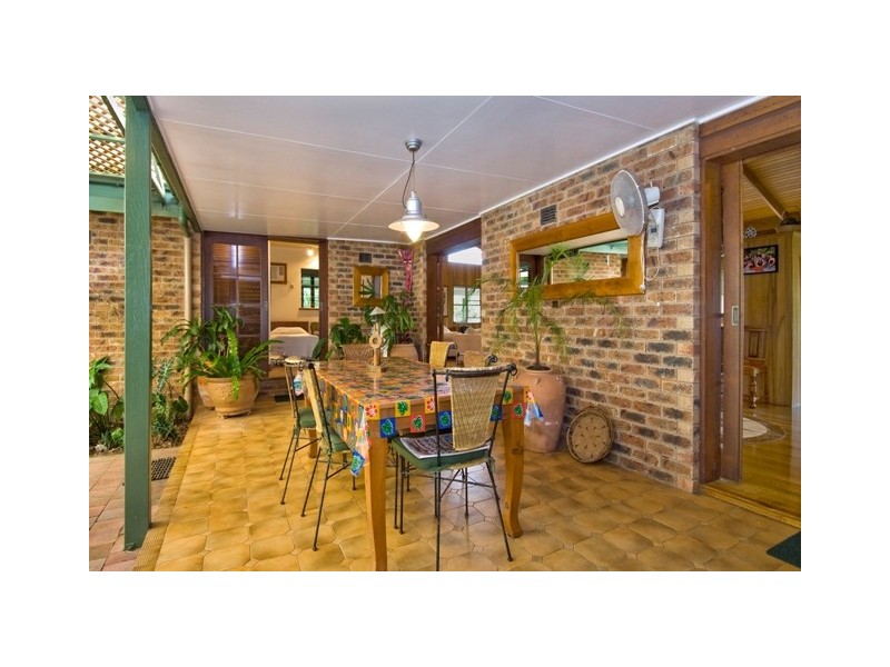 101 Harvey Road, Redlynch QLD 4870