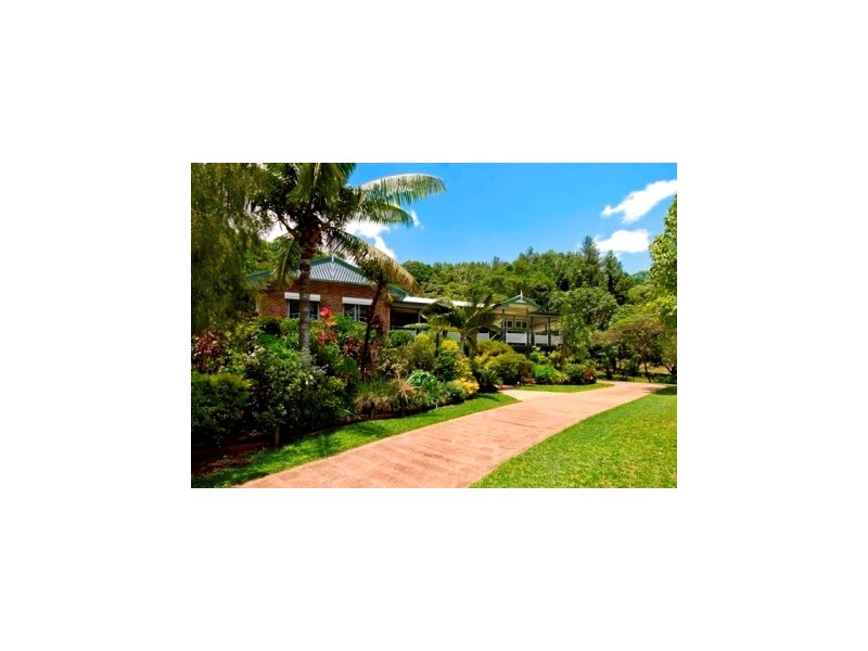 101 Harvey Road, Redlynch QLD 4870