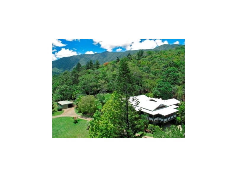 101 Harvey Road, Redlynch QLD 4870