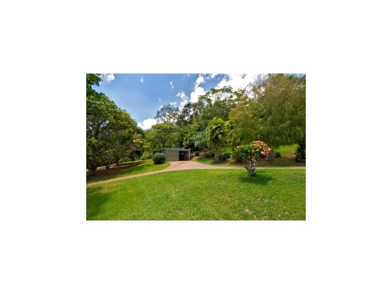 101 Harvey Road, Redlynch QLD 4870