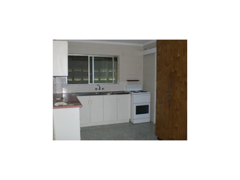 Manoora QLD 4870