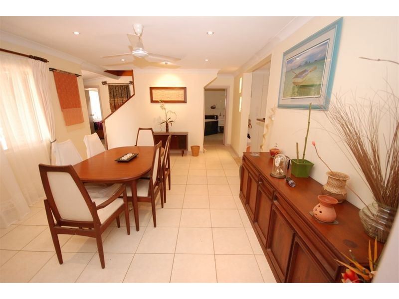 11 Pepperina Street, Mooroobool QLD 4870