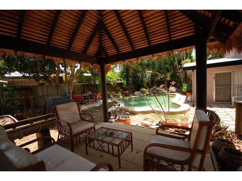 11 Pepperina Street, Mooroobool QLD 4870