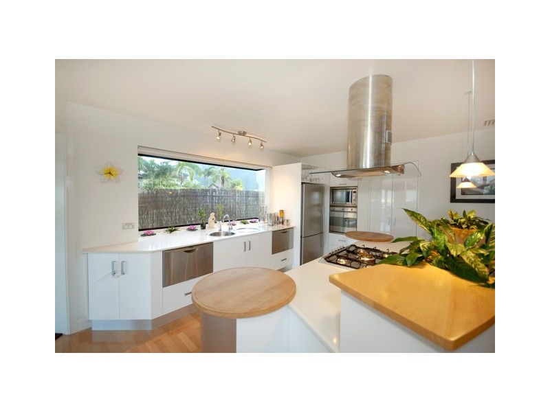 8 The Peak, Brinsmead QLD 4870