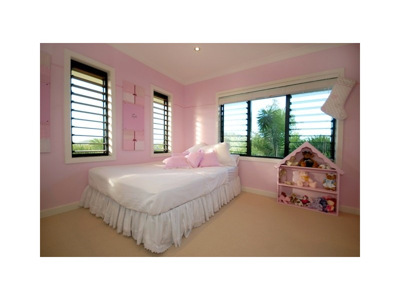 8 The Peak, Brinsmead QLD 4870