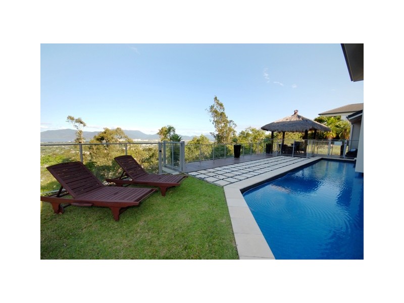 8 The Peak, Brinsmead QLD 4870
