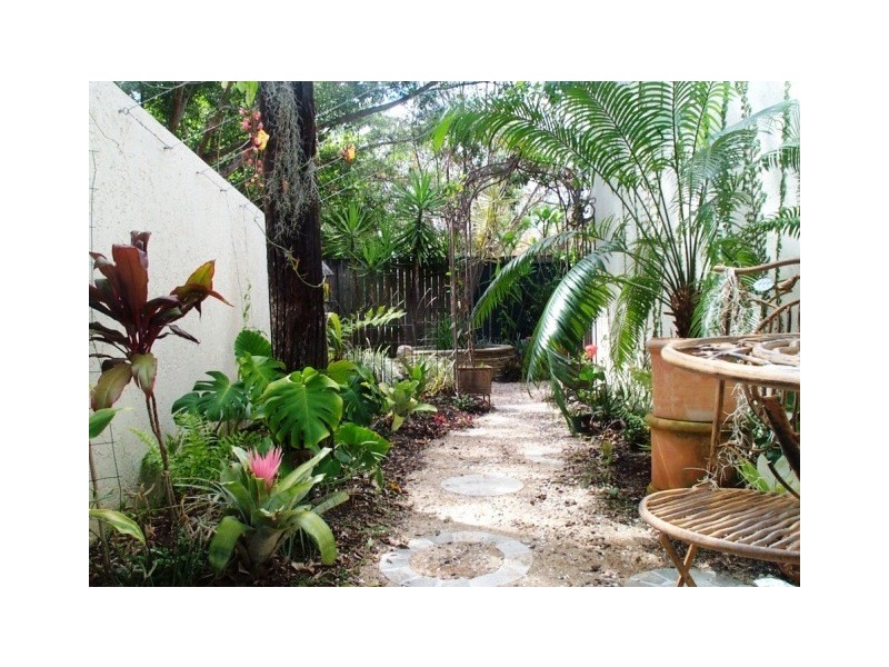 16/15 -19 Thomas Street, Cairns North QLD 4870