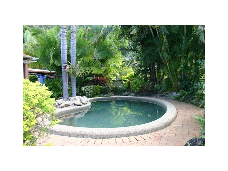 15 Knight Road, Smithfield QLD 4878