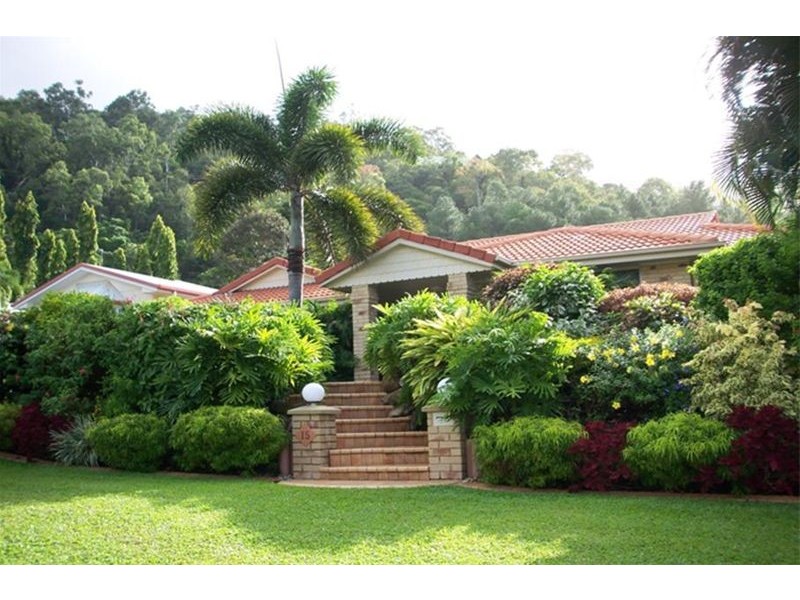 15 Knight Road, Smithfield QLD 4878