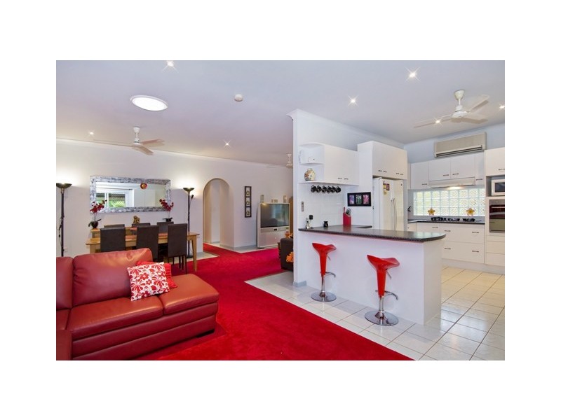 Bentley Park QLD 4869