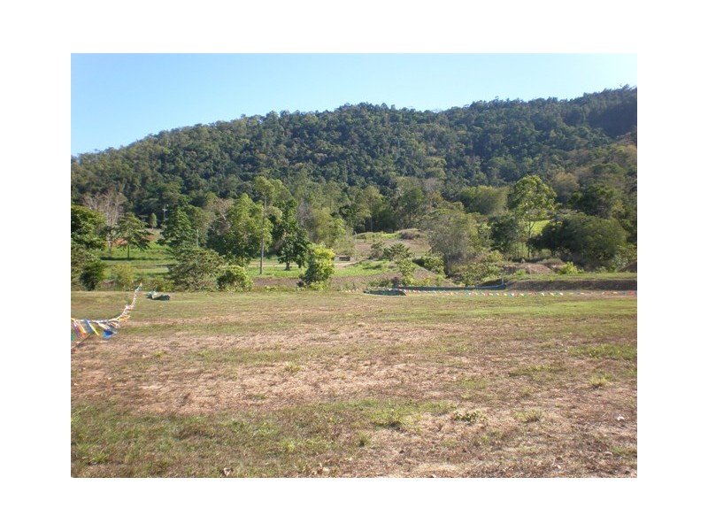 7 Rossman Road, Smithfield QLD 4878